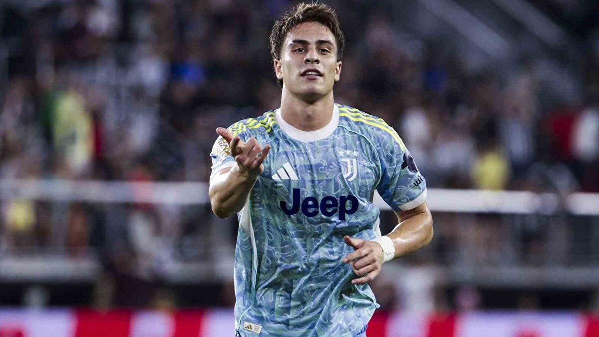 Juventus ve A Milli Takım’daki performansıyla dikkatleri üzerine çeken genç yıldız, Real Madrid’in radarına girmiş durumda.<br><br>