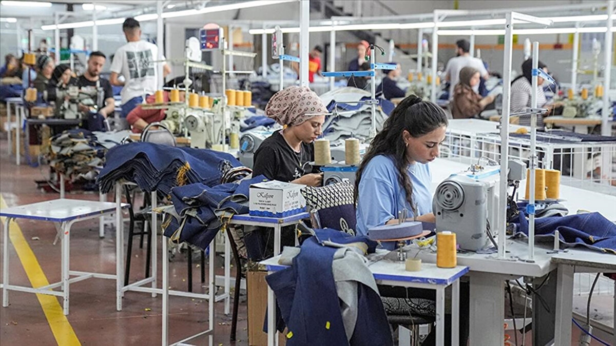 Türkiye Odalar ve Borsalar Birliği’nin (TOBB) verilerine göre, 2025’in ilk 8 ayında, kapanan şirket sayısı geçen yıla kıyasla yüzde 11,1 artarken kurulan şirket sayısı ise yüzde 0,6 azaldı.