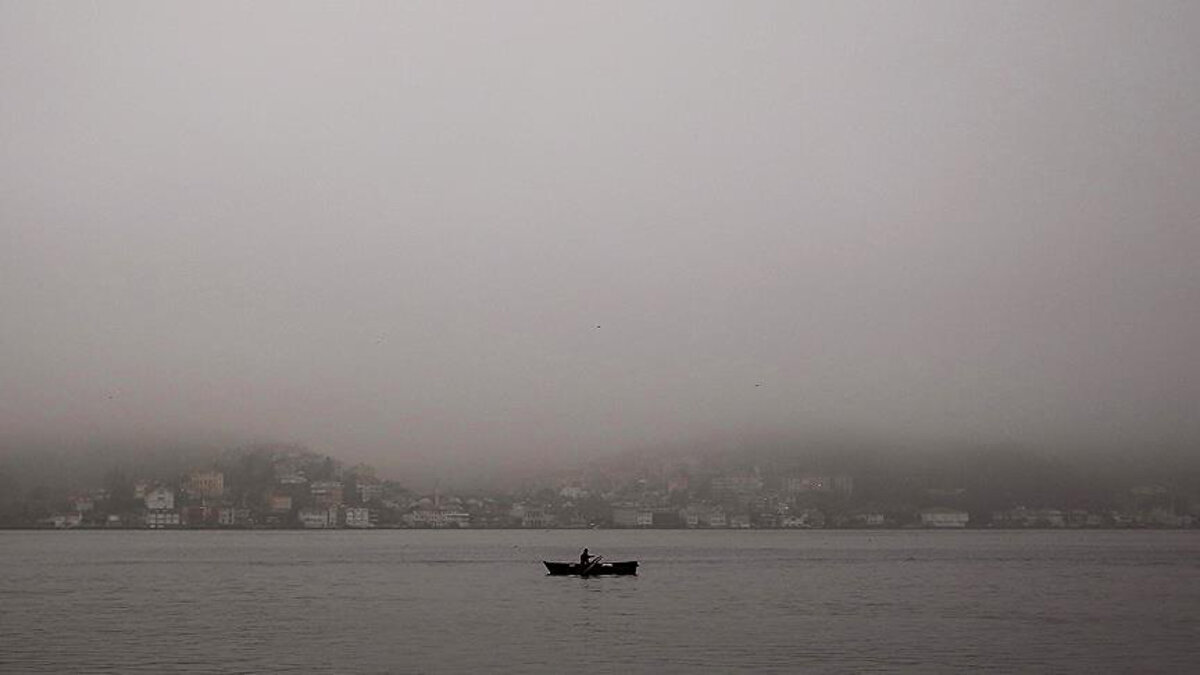 AKDENİZ BÖLGESİ: Açık ve Güneşli Hava Hakim<br><br>Akdeniz kıyıları boyunca havanın az bulutlu ve açık olacağı öngörülüyor. Sıcaklıklar ise oldukça yüksek.<br><br>Antalya: 27°C, Az bulutlu ve açık<br><br>Adana: 27°C, Az bulutlu ve açık<br><br>Hatay: 27°C, Az bulutlu ve açık<br><br>Isparta: 21°C, Az bulutlu ve açık