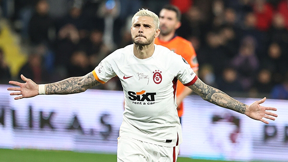 Arjantinli yıldızın geleceği belirsizliğini korurken, başkan Dursun Özbek geçtiğimiz günlerde "Icardi'nin bu sene son senesi. Yeni sözleşme yapılması, yapılmaması bugünün konusu değil. Sezon ortasına doğru kulübün vereceği karardır." ifadelereini kullanmıştı.