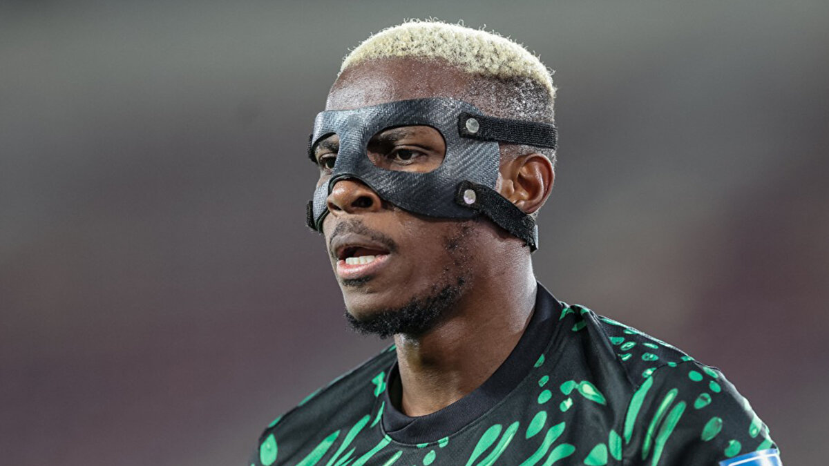 Galatasaray'ın yıldız golcüsü Nijerya'ya galibiyeti getiren golleri 3, 37 ve 51. dakikalarda kaydetti. 90. dakikada Frank Onyeka maçın skorunu belirleyen golü attı. Victor Osimhen, ilk 11'de başladığı mücadelede 82 dakika sahada kaldı. 