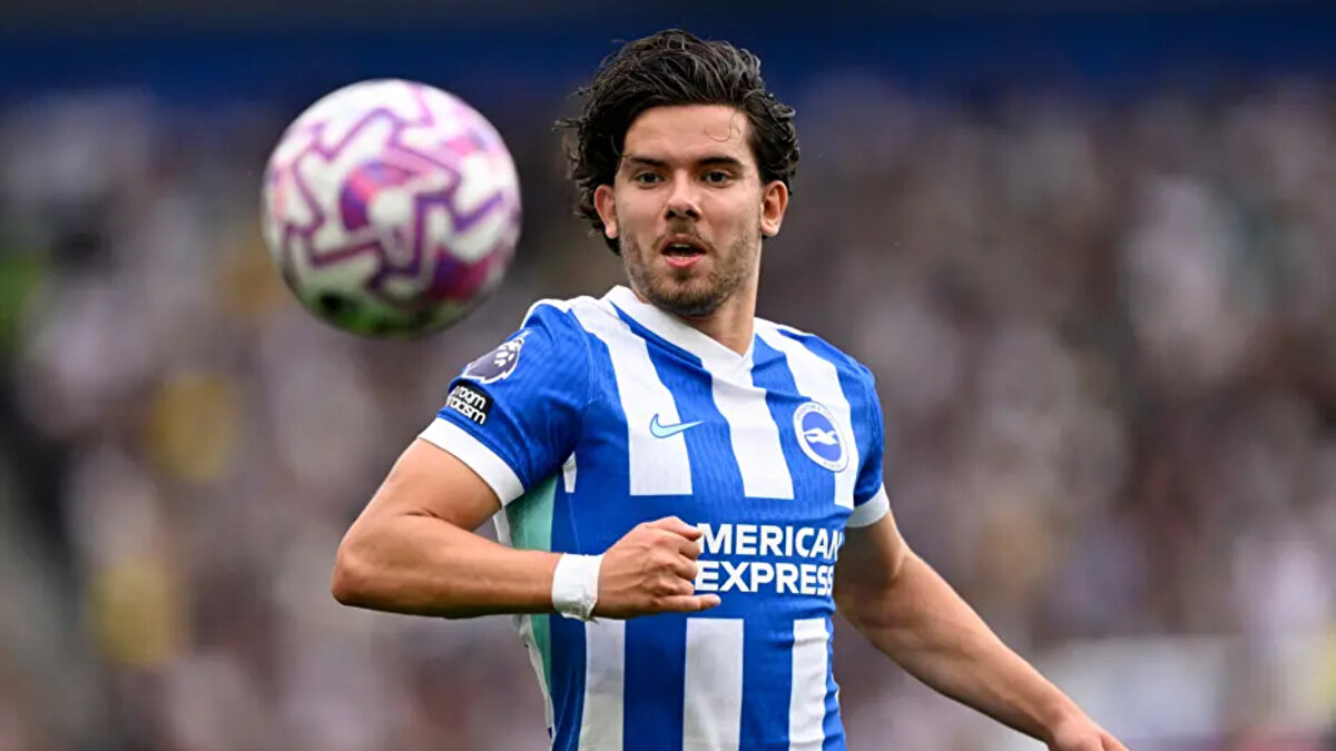 İtalyan teknik adam bu nedenle sol bek transferi isterken listesinin başında ise Brighton forması giyen eski Fenerbahçeli Ferdi Kadıoğlu var.