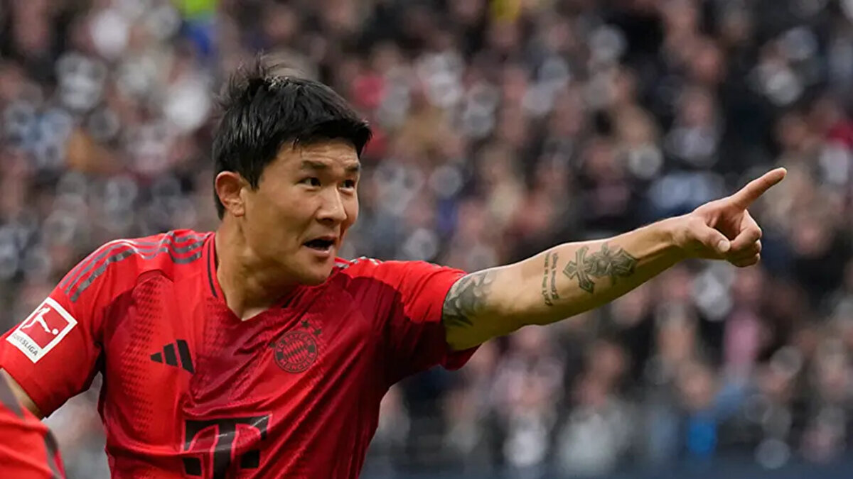 Öte yandan stoperde Oosterwolde'nin aksadığını düşünen 40 yaşındaki teknik direktörün listesinde bir diğer eski Fenerbahçeli, Kim Min-Jae de var.