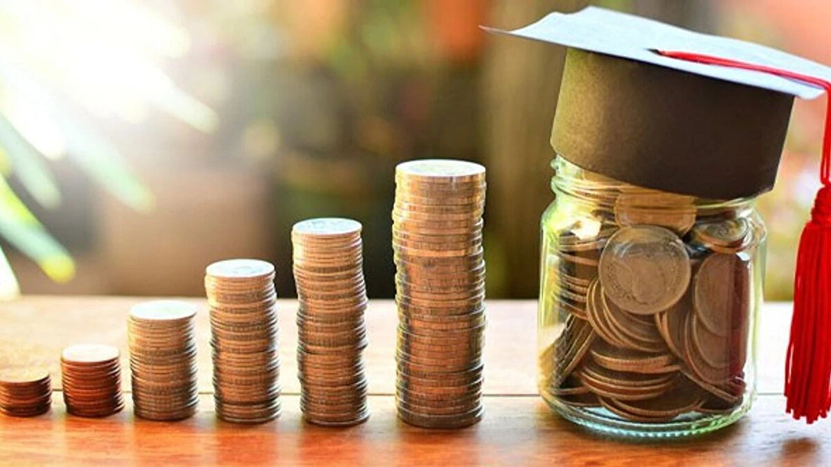 İstanbul’da okuyan binlerce üniversite öğrencisi, İstanbul Büyükşehir Belediyesi’nin (İBB) açacağı burs başvurularını bekliyor. Eğitim hayatında finansal destek sağlayacak olan bu burs için öğrenciler merakla başvuru tarihlerini araştırıyor.<br>