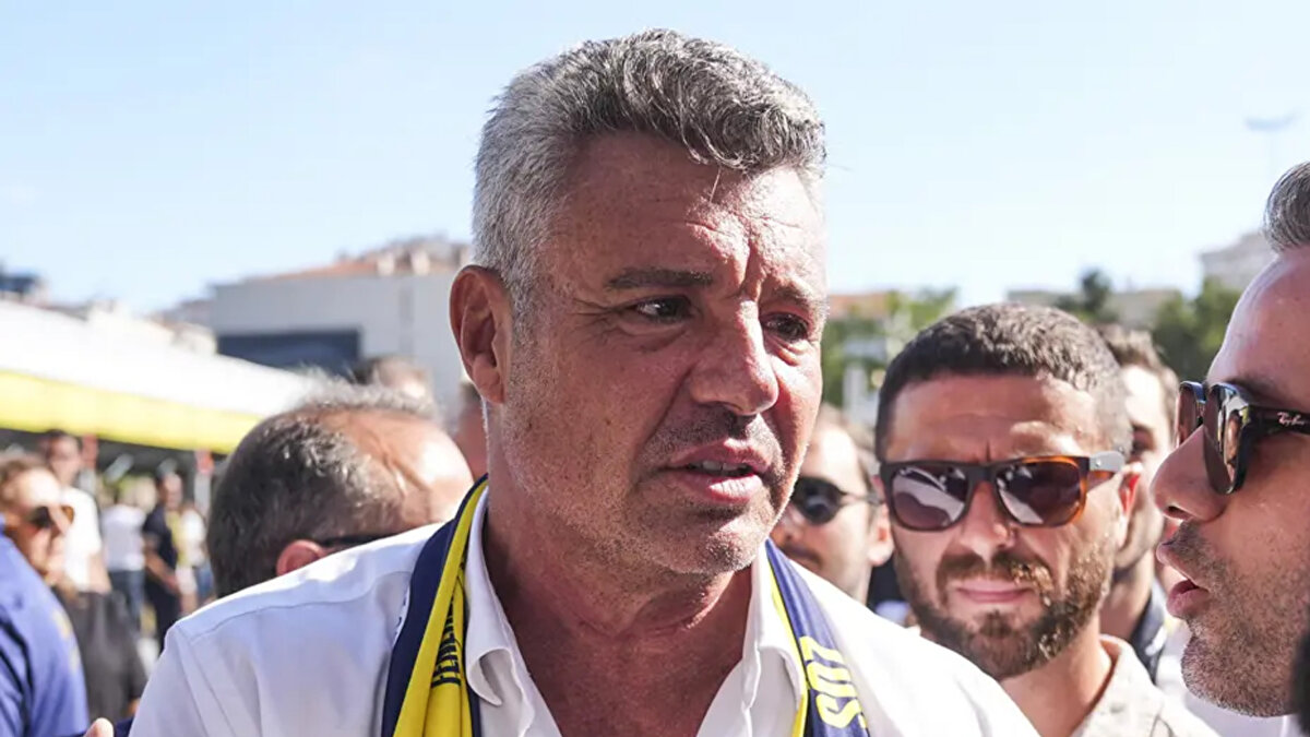 SCOUT EKİBİYLE VEDALAŞMA KARARI<br><br>Sadettin Saran ve yönetimi, yola yeni bir scout ekibiyle devam etme kararı aldı. Sarı-lacivertliler, futbolcu izleme komitesini tamamen yenileyecek.