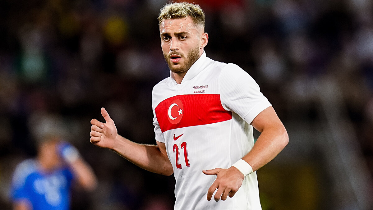 BARIŞ ALPER YILMAZ'IN CEZASI BİTTİ<br>İki maçlık cezası sona eren Barış Alper Yılmaz, bu akşam mücadelede forma giyebilecek.<br><br>Milli takımda, İrfan Can Kahveci ise sakatlığı nedeniyle aday kadrodan çıkarıldı.<br>