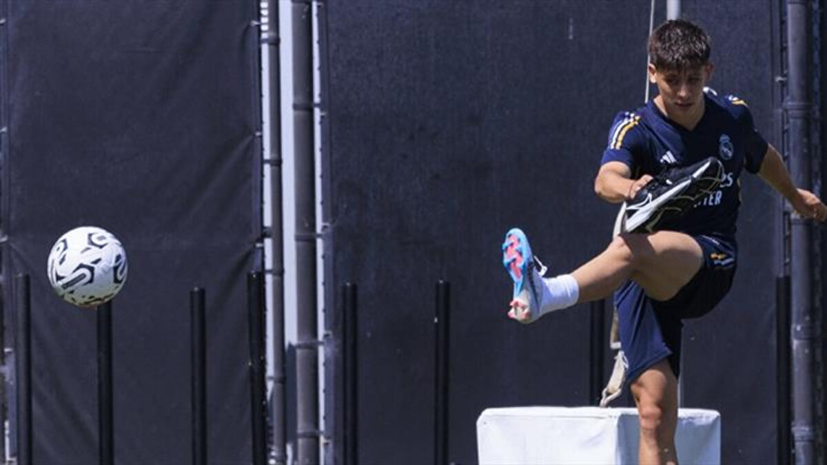 20 yaşındaki futbolcunun takımdaki rolünü geliştirmeye ve sağlamlaştırmaya odaklandığı vurgulandı.