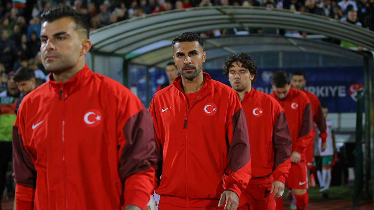Türk millî takımı için olası senaryolar<br><br>Doğrudan katılım: Türkiye'nin grubu lider olarak bitirmesi de mümkün. Bunun için İspanya’yı farklı bir skorla  devirmek ve Bulgaristan maçını da kazanmak gerek.<br><br>