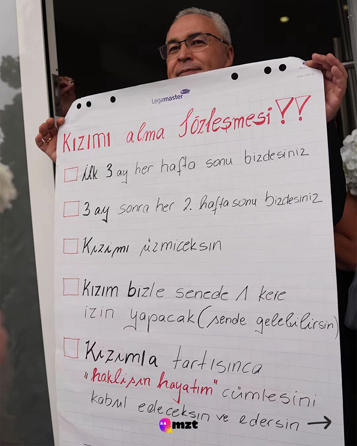 Bir baba, damadına ‘Kızımı Alma Sözleşmesi’ imzalattı
