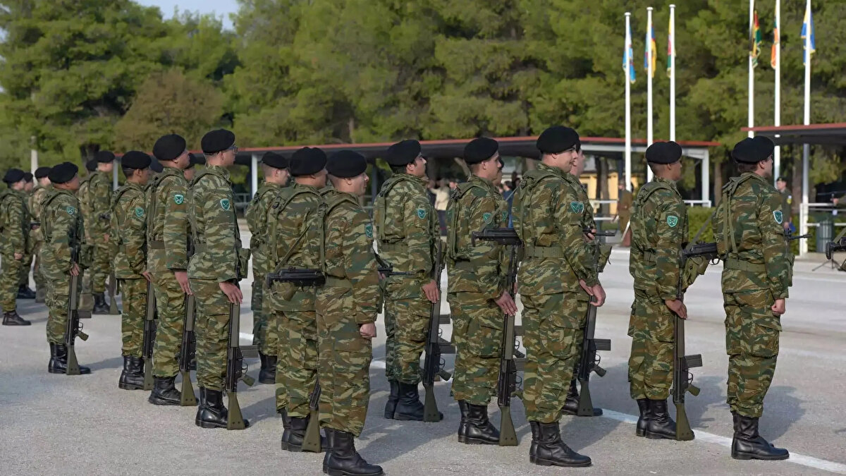 Sonuç olarak, Türkiye’de kadınlar için askerlik zorunluluğu getirilmiş değildir. Meclis’e sunulan teklif yalnızca bir öneri niteliğindedir ve herhangi bir yasal değişiklik yapılmamıştır.