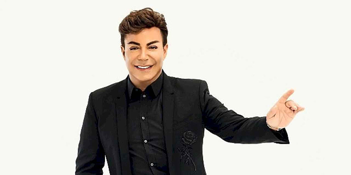 Ancak kariyerinin en dikkat çekici yükselişi, 13 yıllık bir aranın ardından 2008 yılında çıkardığı "Sus" albümüyle gerçekleşti. Bu albümde seslendirdiği "Hadi Hadi" ve albümle aynı adı taşıyan "Sus" şarkılarıyla müzik listelerinin üst sıralarına yerleşti ve geniş kitlelere ulaştı. 2011'de yayımlanan "Hayde" albümündeki düzenlemelerde Emrah Karaduman ile çalışarak popülerliğini pekiştirdi.