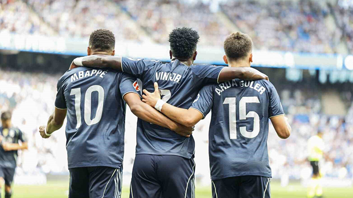 "Cristiano Ronaldo-Mesut Özil' ve 'Kylian Mbappe-Arda Güler' karşılaştırması hoşuma gidiyor. Büyük işler başardılar, ama önemli başarıları her zaman takım elde eder, asla sadece iki oyuncu değil."<br><br>