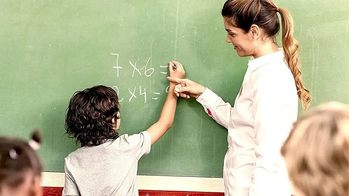 Tercih kılavuzuna Milli Eğitim Bakanlığı Personel Genel Müdürlüğü'nin resmi internet sitesinden bakabilirsiniz.<br><br>https:personel.meb.gov.trwww2025-yili-sozlesmeli-ogretmenlik-tercih-ve-atama-kilavuzuicerik1668tr