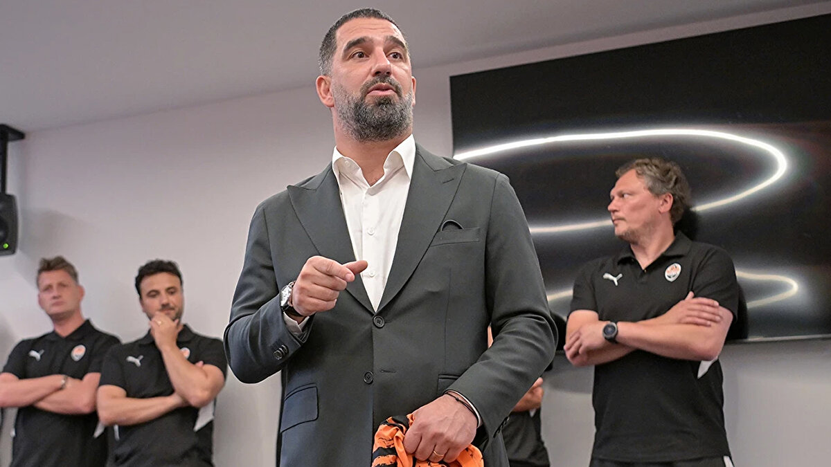 Takımın, 2. Lig B Grubu’nun 1. grubunda yer alacağı ve iç saha karşılaşmalarını Kırım’da oynayacağı ifade ediliyor. Ayrıca Donetsk temsilcisinin gelecek sezonki bütçesinin yaklaşık 60 milyon ruble civarında olacağı aktarılıyor.