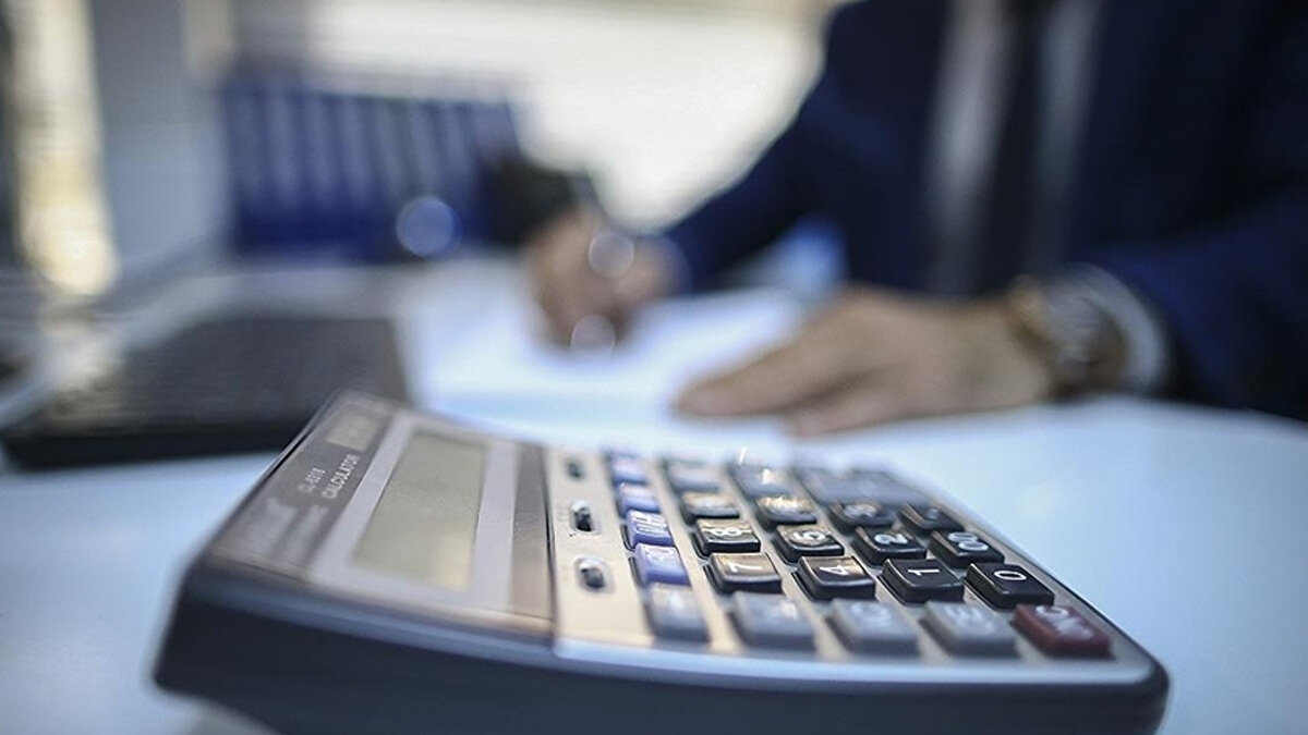 Şartname bedeli 100 bin TL olarak belirlenirken, ihaleye katılacak kişi ve firmaların 55 milyon TL teminat ödemesi gerekiyor. Kapalı teklif ve açık artırma yöntemiyle yapılacak ihalede, 11 Kasım 2025 saat 19.00'a kadar tekliflerin sunulması gerekiyor.