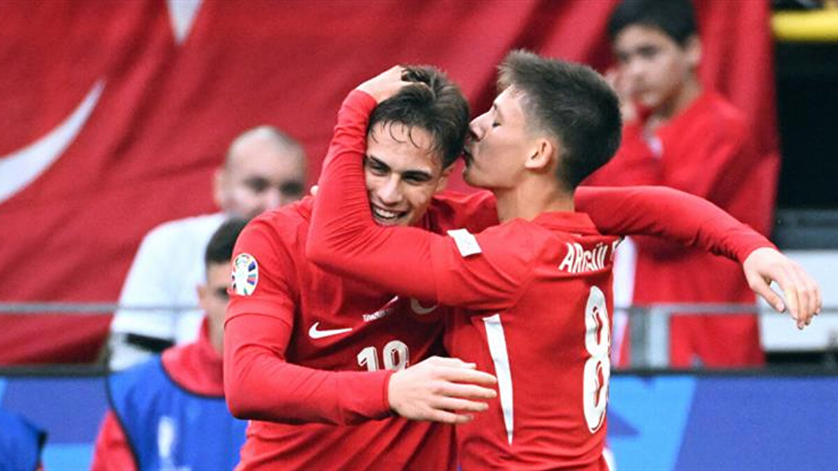 • Pau Cubarsí (FC Barcelona)<br>• Désiré Doué (Paris Saint-Germain)<br>• Dean Huijsen (Real Madrid CF)<br>• Kenan Yıldız (Juventus FC)<br>• Myles Lewis-Skelly (Arsenal FC)<br>• Warren Zaïre-Emery (Paris Saint-Germain FC)<br>• Arda Güler (Real Madrid CF)