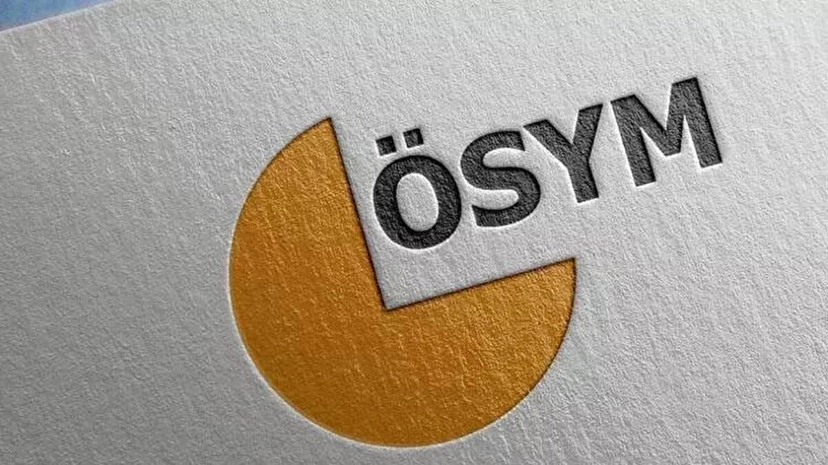 Sağlık Bakanlığı 2025 taban ve tavan puanları<br><br>Sağlık Bakanlığı personel alımı sonuçları için heyecanlı bekleyiş sona erdi. ÖSYM tarafından yapılan son dakika açıklamasıyla, KPSS-20255 tercihleri doğrultusunda gerçekleştirilen sözleşmeli sağlık personeli pozisyonlarına yerleştirme işlemlerinin tamamlandığı duyuruldu. Atama bekleyen binlerce aday, yerleştirme sonuçlarına ÖSYM'nin resmi sonuç açıklama platformu olan https:sonuc.osym.gov.tr adresi üzerinden kolayca ulaşabilir. Adayların sonuçlarını görüntüleyebilmesi için sisteme T.C. kimlik numaraları ve ÖSYM aday şifreleri ile giriş yapmaları yeterlidir.