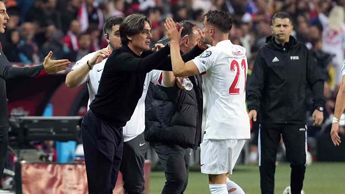 MİLLİLER 4 GOLLE 3 PUANI ALDI<br><br>Dün akşam güçlü bir oyun ortaya koyan Türkiye, kritik maçta Gürcistan'ı Kenan, Merih (2) ve Yunus'un golleriyle 4-1 mağlup etti.