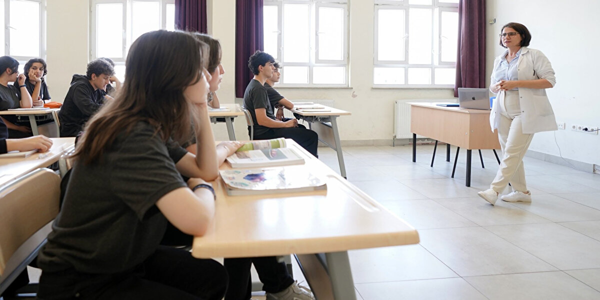 Mevcut sistem 4+4+4 (ilkokul, ortaokul, lise) şeklindeyken, üzerinde çalışılan yeni sistem lise eğitimini kapsıyor.<br>