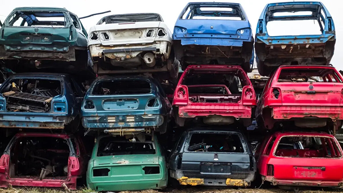 Yerli üretim araçlara yönelimin artması, otomotiv sektöründe istihdamı artıracak, ithalat bağımlılığını azaltacak ve Türkiye’nin yeşil dönüşüm hedeflerine katkı sunacak.