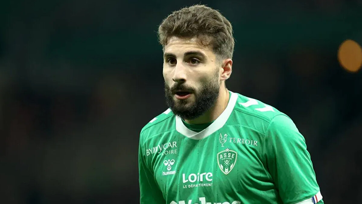 Gürcistan Milli Takımı’nda da forma giyen 24 yaşındaki futbolcu, daha önce yaz transfer döneminde de Beşiktaş’ın radarına girmişti.