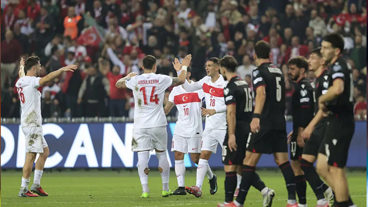 Kvirispalitra: Gürcistan Milli Takımı, Türkiye'ye yenildi. Rakibe karşı tek golü Giorgi Kochorashvili attı.<br><br>