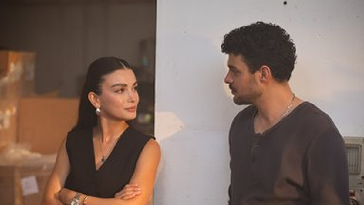 Gözleri Karadeniz son bölüm özet<br><br>Güneş'in geçirdiği kazanın ardından, tüm aile Rize'ye gelir. Güneş'in hayatının tehlikeye girmesi Mehmet ve Azil'i yeniden büyük bir çatışmaya sürükler. Kazanın nedeninin Mehmet olduğunu öğrenen Osman bir kez daha Mehmet'e aileden uzak durmasını söyler. Bu süreçte hem aileden hem de Güneş'ten ayrı düşen Mehmet artık daha hırslıdır. Herkesten intikam alma yolunda Nermin'in yardımına ihtiyacı vardır.<br><br>Bir yandan Ayla'nın tehditleri, bir yandan Güneş'e olan öfkesiyle iyice hırçınlaşan Nermin, oğluna yardım etmek için bazı sözler vermek zorunda kalır. Artık ailenin başında olan Azil, verdiği kararla tüm aileyi büyük bir yol ayrımına getirecektir.<br><br>Güneş ve Azil aşkı, Azil'in verdiği kararla sarsılırken, ikili büyük bir sınav vermek zorunda kalacaktır.