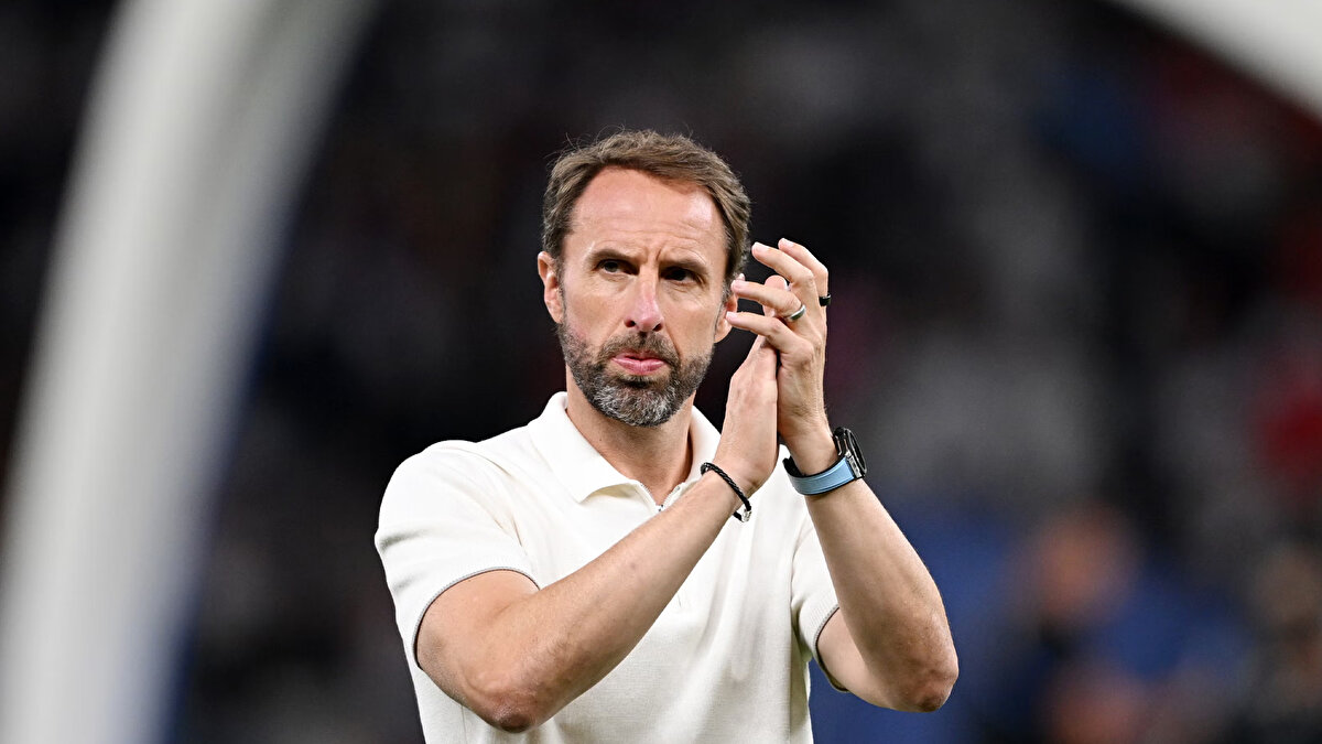 Eric Southgate<br>Son takımı: İngiltere Milli Takımı 