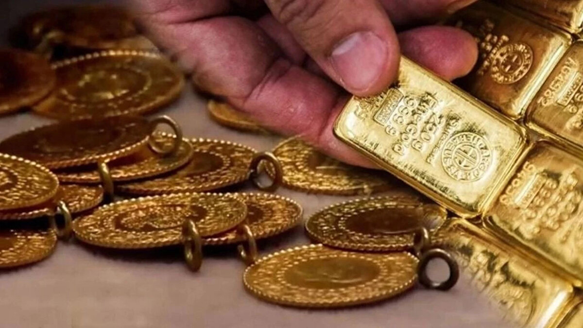 Bankalararası piyasada yüzde 1’e yakın artış gösteren gram altın, fiziki piyasada yani Kapalıçarşı’da günlük bazda yüzde 2’nin üzerinde değer kazandı. Bu hızlı yükselişle birlikte gram altın 5.998 liraya kadar çıktı. Böylece Kapalıçarşı ile banka kurları arasındaki fark 300 liraya yaklaştı.