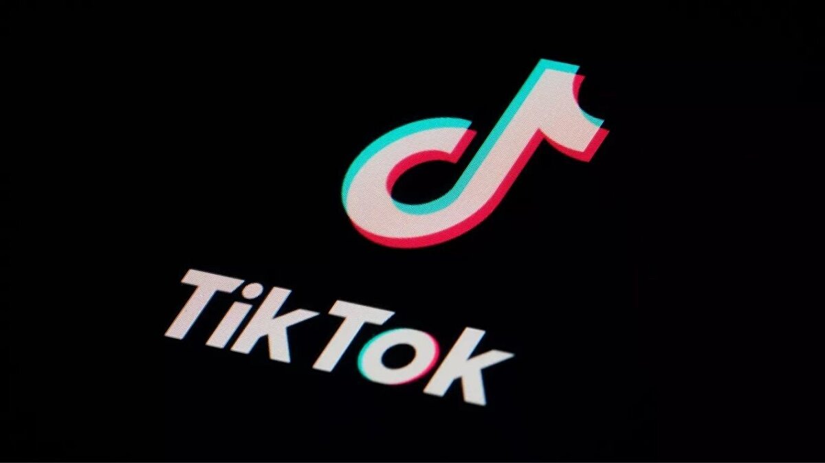 Türkiye’de 4 Milyon 431 Bin Video Kaldırıldı<br><br>TikTok, aynı dönemde Türkiye’de de yoğun bir denetim gerçekleştirdi.<br>Ülkede 4 milyon 431 bin 182 video, topluluk kurallarını ihlal ettiği gerekçesiyle kaldırıldı.<br>Bu videoların yüzde 99,4’ü kullanıcı bildirimi olmadan, yüzde 97’si ise 24 saat içinde sistemden çıkarıldı.