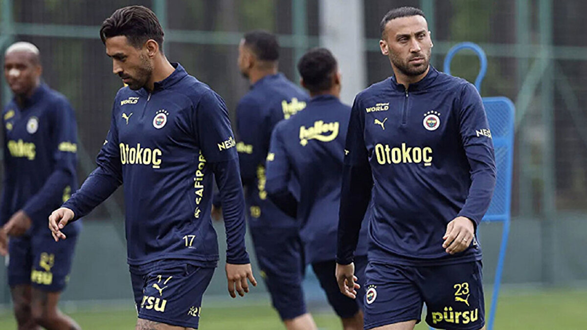 İddialara göre; Samsunspor maçından sonra soyunma odasında İrfan Can ve Cenk Tosun, Archie Brown ile Edson Alvarez'e karşı bir gerginlik yaşamış. 