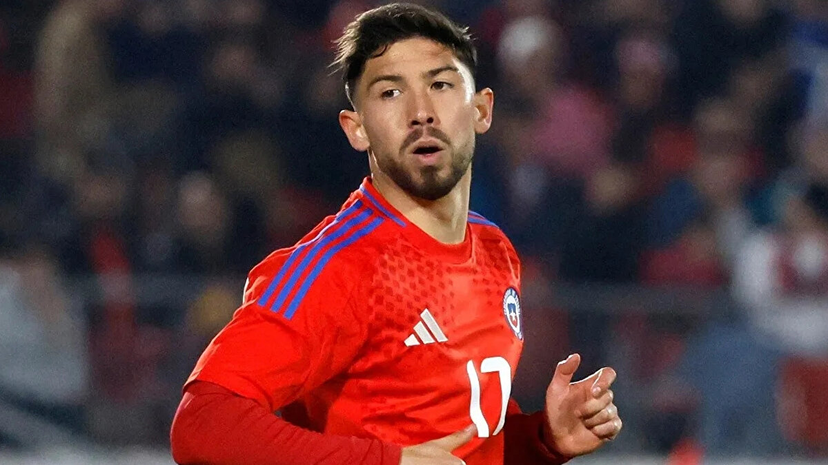 OKAN BURUK TAKIMDA İSTEDİ<br><br>Arjantin’in Independiente takımında forma giyen 24 yaşındaki Şilili futbolcu, bu sezonki performansıyla dikkat çekiyor.<br>