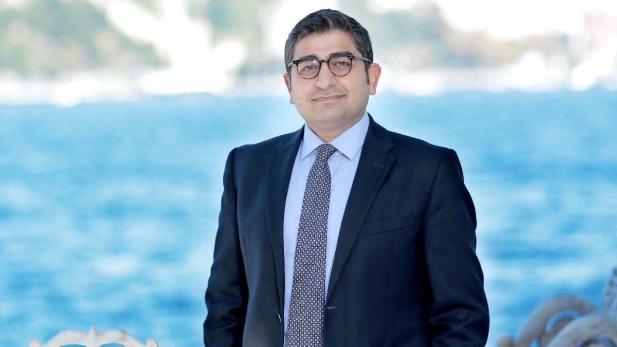 Gökçen Korkmaz ile evli, <br>2009 doğumlu bir oğlu var.<br>Korkmaz, bir beyanatında girişimcilik ruhunu aşılamak amacıyla 6 yaşındaki oğluna simit sattırdığını belirtmesiyle de dikkat çekmişti.<br>