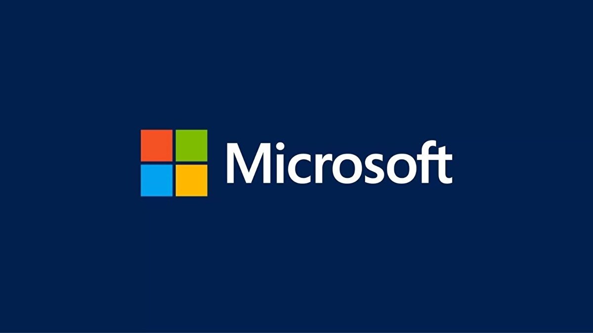 <br>Ekrandaki her şeyi anlayacak<br><br>Microsoft, ABD’de sınırlı olarak kullanılan Copilot Vision özelliğini de küresel çapta devreye alıyor. Bu sistem, kullanıcı izin verdiğinde, ekrandaki içeriği analiz ederek yardım önerileri sunabiliyor. Örneğin, bir uygulamanın nasıl kullanılacağını açıklayabiliyor, hata durumlarında çözüm önerileri getirebiliyor veya bir oyunda ipuçları verebiliyor.<br>Copilot Voice ve Vision birlikte çalıştığında, kullanıcı yalnızca konuşarak bilgisayarında işlemler gerçekleştirebilecek.<br>Yeni güncellemeyle birlikte görev çubuğunda da “Ask Copilot” (Copilota Sor) adlı bir arama kutusu yer alacak. Kullanıcılar buradan tek tıkla Copilot Voice ve Copilot Vision özelliklerine ulaşabilecek. Ayrıca, arama deneyiminin hız ve doğruluk açısından önemli ölçüde geliştirileceği belirtiliyor.