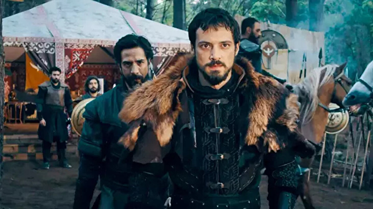 ATV ekranlarının merakla beklenen dönem dizisi Kuruluş Orhan için geri sayım sona eriyor. Osmanlı İmparatorluğu’nun kuruluş yıllarını anlatan Kuruluş Osman dizisinin devamı niteliğinde olan Kuruluş Orhan dizisinin yayın tarihi açıklandı. Başrolünde Mert Yazıcıoğlu’nun yer aldığı yapım, güçlü kadrosu ve tarihi atmosferiyle yeni sezona damga vurmaya hazırlanıyor.