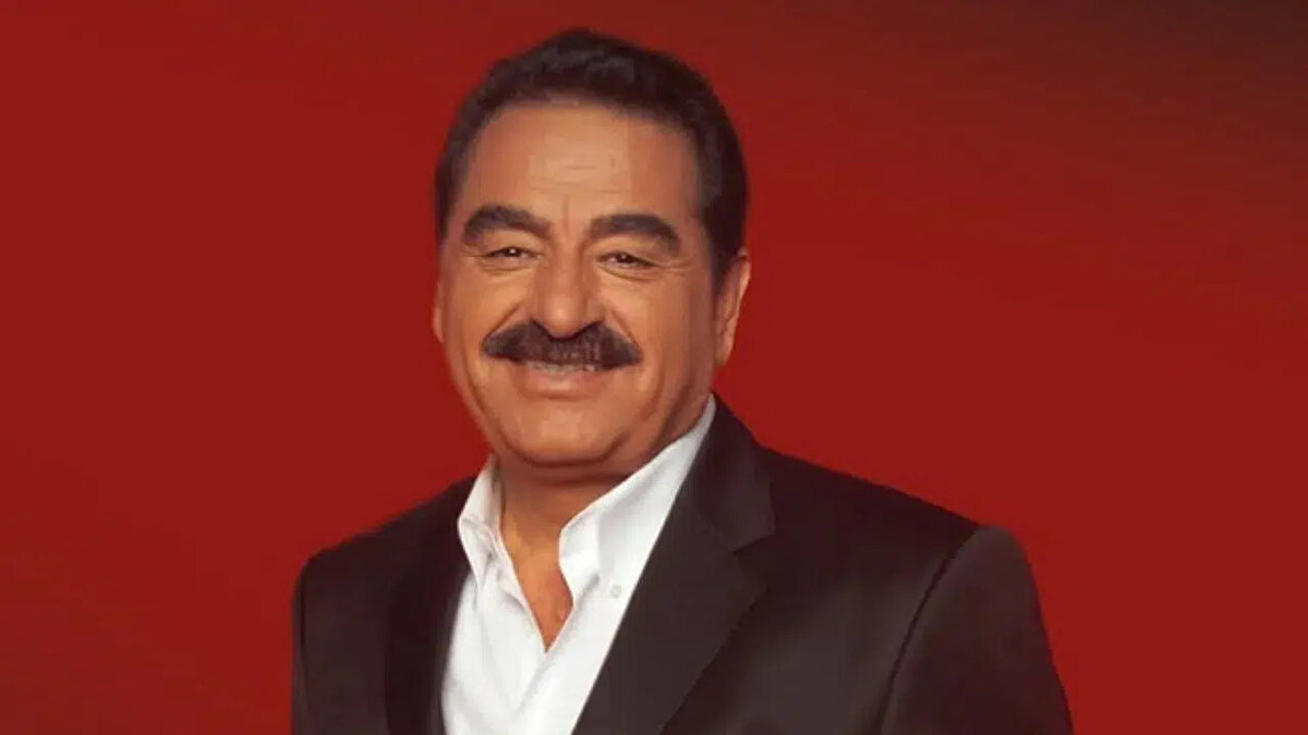 İzmir Narlıdere’deki Folkart Evleri’nde bir dairesi bulunan sanatçının, Bodrum Bitez’de 48 daireli Tatlıses Paradise Apartmanları, bir villa ve 26 odalı denize sıfır bir oteli de mevcut. Aynı bölgede ayrıca 6,5 dönümlük bir arsası bulunuyor.