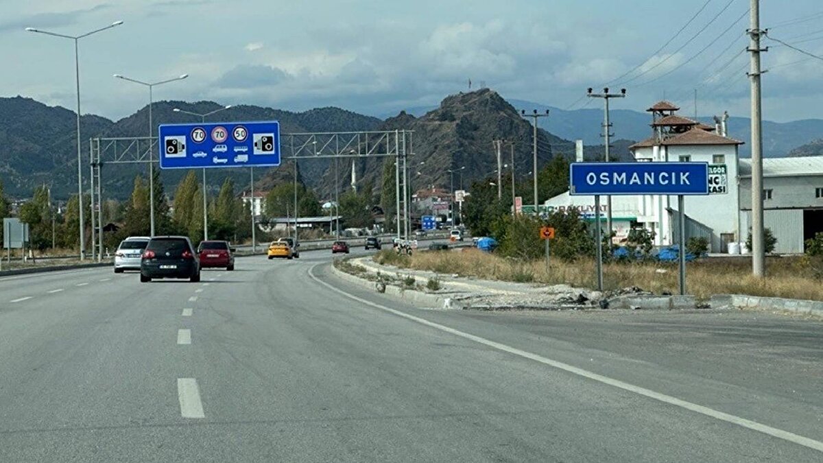 İstanbul Tosya yönündeki hız sınırı limitleri yeniden düzenlendi, bu bölgedeki birçok hız sınırı bölgesi iptal edildi. Bu bölgede artık sürücülerin karşısına aniden 50 kilometre hız limiti gösteren levhalar çıkmıyor, 82 kilometre olan hız sınırları da yerleşim yeri dışında uygulanmıyor. Tosya merkezinde hız sınırı yine 82 kilometre olarak korundu.