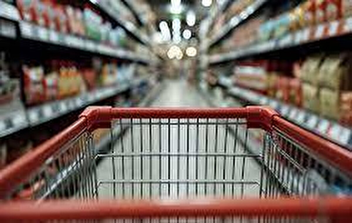 Tüketim kalemleri içinde gıda ve alkolsüz içecek harcamaları payının en yüksek olduğu bölge yüzde 30,2 ile Ortadoğu Anadolu (TRB) olurken, İstanbul’da bu oran yüzde 15,9 ile en düşük seviyede gerçekleşti. Bu veriler, bölgesel gelir farklılıklarının ve yaşam standartlarının tüketim tercihlerine etkisini gözler önüne seriyor.