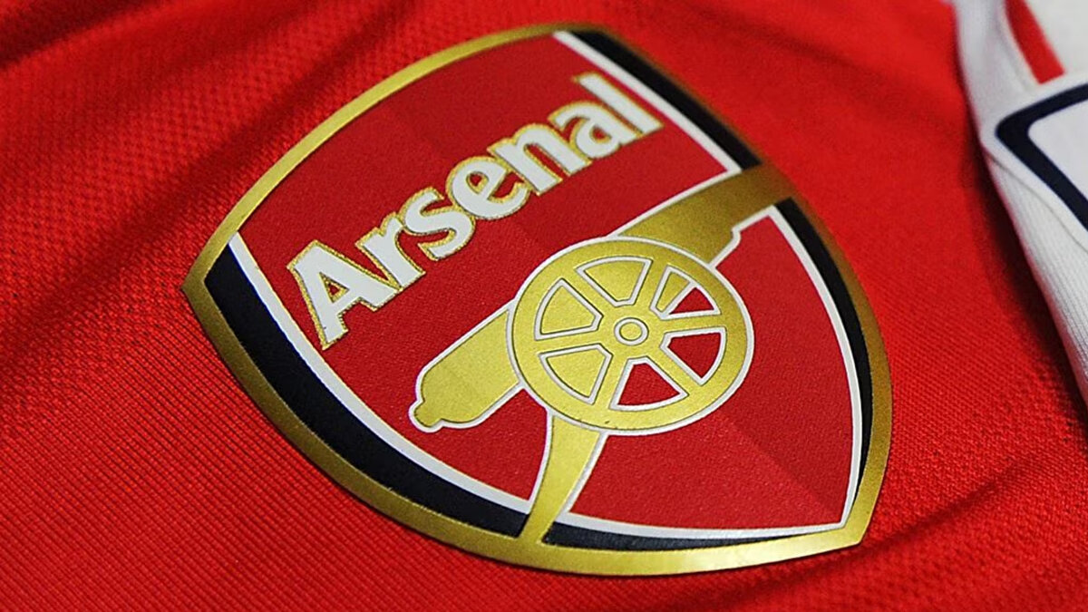 7- Arsenal (İngiltere): 369 puan