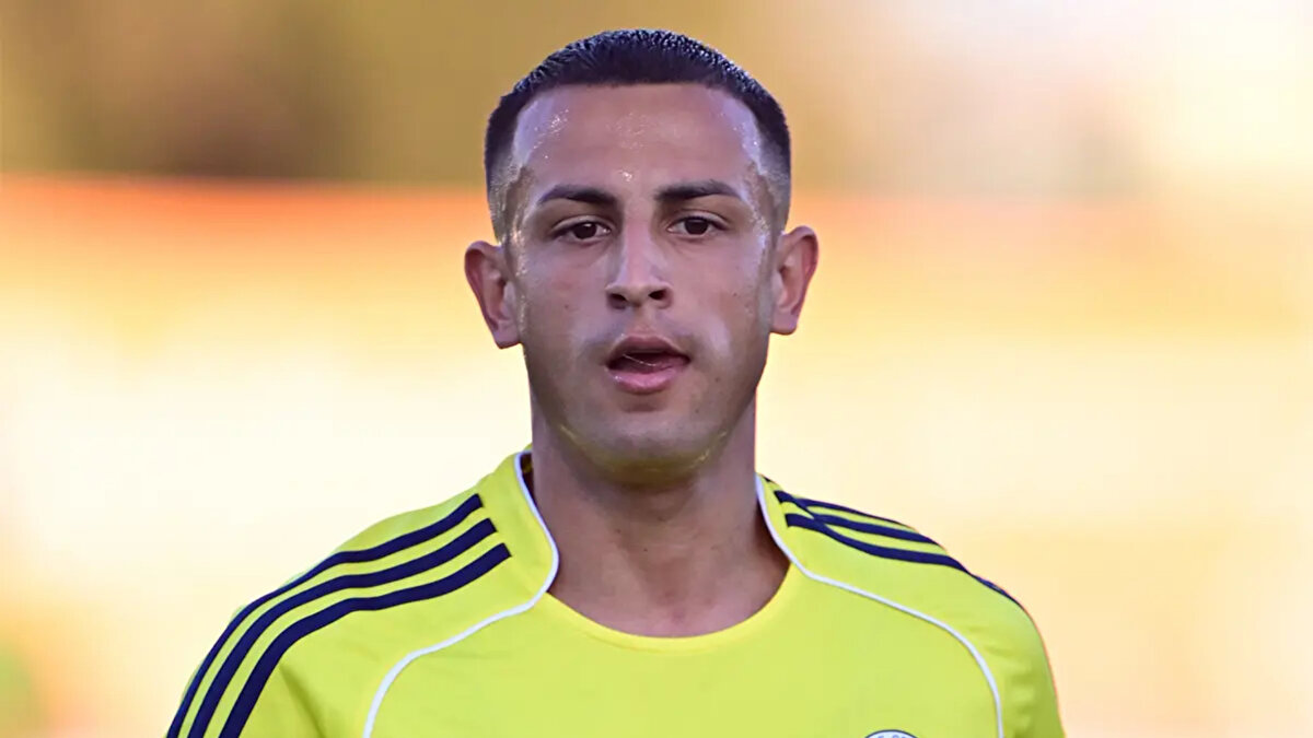 8-) Bartuğ Elmaz - 1.8 milyon euro