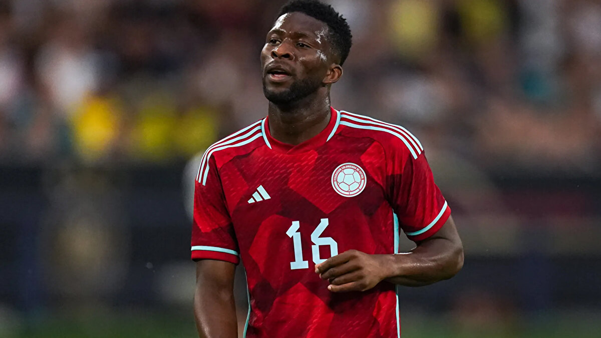 Bir diğer orta saha transferi için düşünülen isim ise Jefferson Lerma. Premier Lig ekibi Crystal Palace'ta forma giyen Kolombiyalı yıldız oyuncunun sözleşmesi sezon sonunda sona eriyor. 