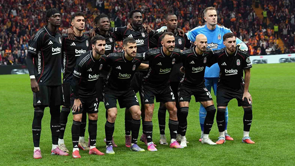 Beşiktaş'ta bir yandan da kadroya takviye yapılması istendi. Sergen Yalçın, istediği yıldızları yönetime iletti. 