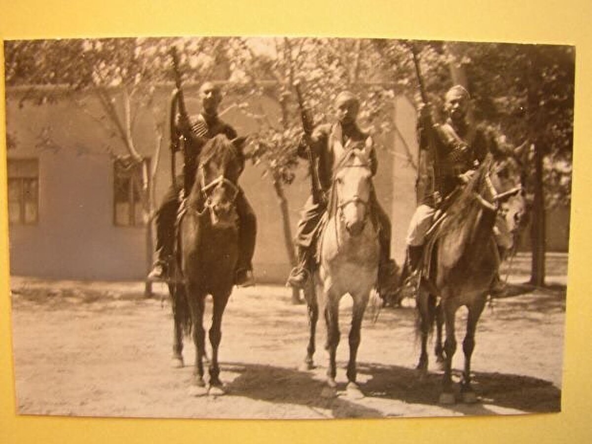 Hoten'de ayaklanan Doğu Türkistanlılar, 1930.