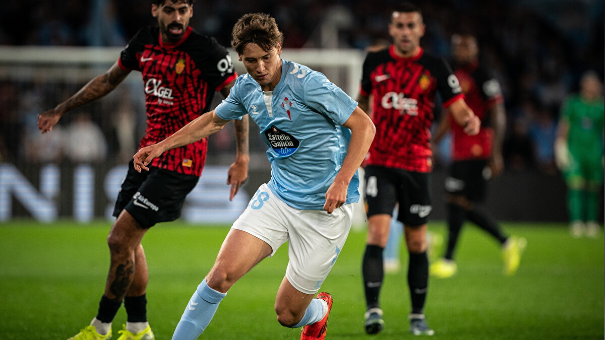 Konuya ilişkin konuşan Pereira, “Elbette genç bir oyuncu ama Fer'in zamanı mutlaka gelecek. Çok çalışıyor, yardım etmeye hazır olmaya çalışıyor ve işte ruh bu” değerlendirmesinde bulundu.<br><br>