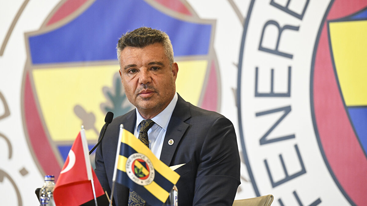 SARAN’DAN MOURINHO’YA GÖNDERME <br>Geçtiğimiz günlerde Fenerbahçe Başkanı Sadettin Saran, Mourinho’nun Portekiz’deki kampını eleştirmiş ve takımın kötü bir şekilde hazırlandığını ifade etti.<br><br>