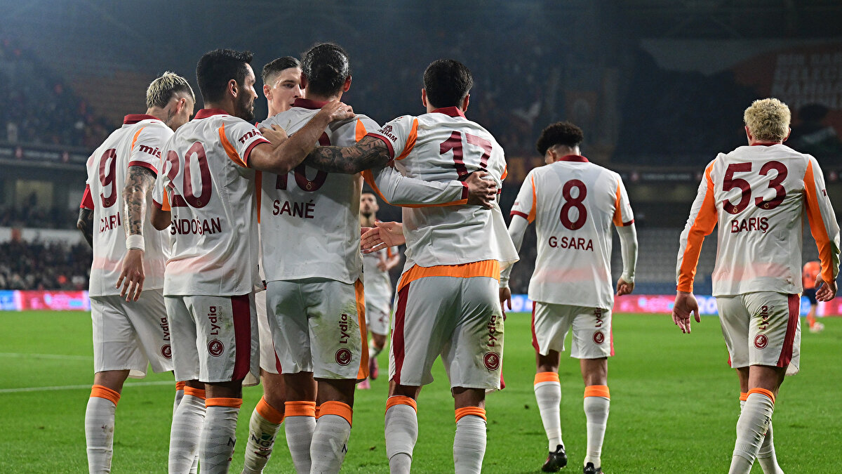 Başakşehir'e deplasmanda iki gol atan Leroy Sane, bu maçtan önce en son 2.5 yıl önce Bayern Münih forması giydiği dönemde Werder Bremen'e deplasmanda iki gol atmıştı.