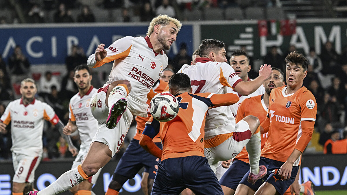 Galatasaray, RAMS Başakşehir deplasmanından 2-1 galip ayrıldı. Maçın ardından Sarı kırmızılı takımın teknik direktörü Okan Buruk, karşılaşmayı değerlendirdi. 