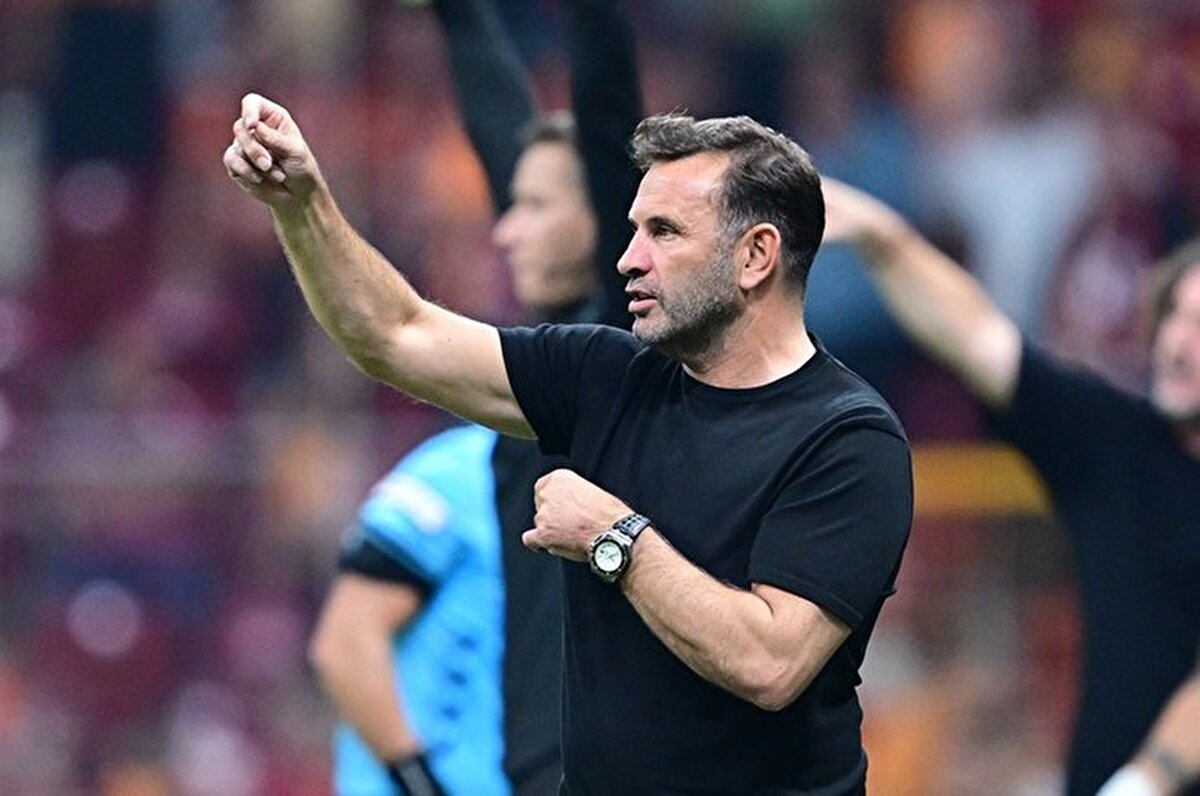 'Herkesi zorladı Atilla Hoca'<br><br>Maçın hakemi Atilla Karaoğlan hakkında açıklamalarda bulunan Okan Buruk , "İki takım için en büyük zorluk... Atilla Hoca... İki takımın kulübesini, taraftarını, herkesi zorladı Atilla Hoca. Allah herkese sabır versin." ifadelerini kullandı. 