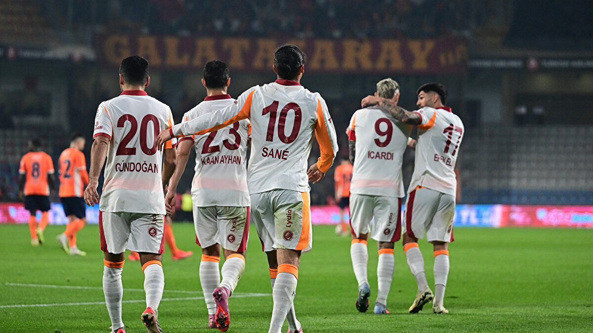 Spor yorumcusu Serdar Ali Çelikler, Süper Lig’de şampiyonluk yarışını değerlendirdi ve şampiyonun Mart ayında belli olacağını açıkladı.