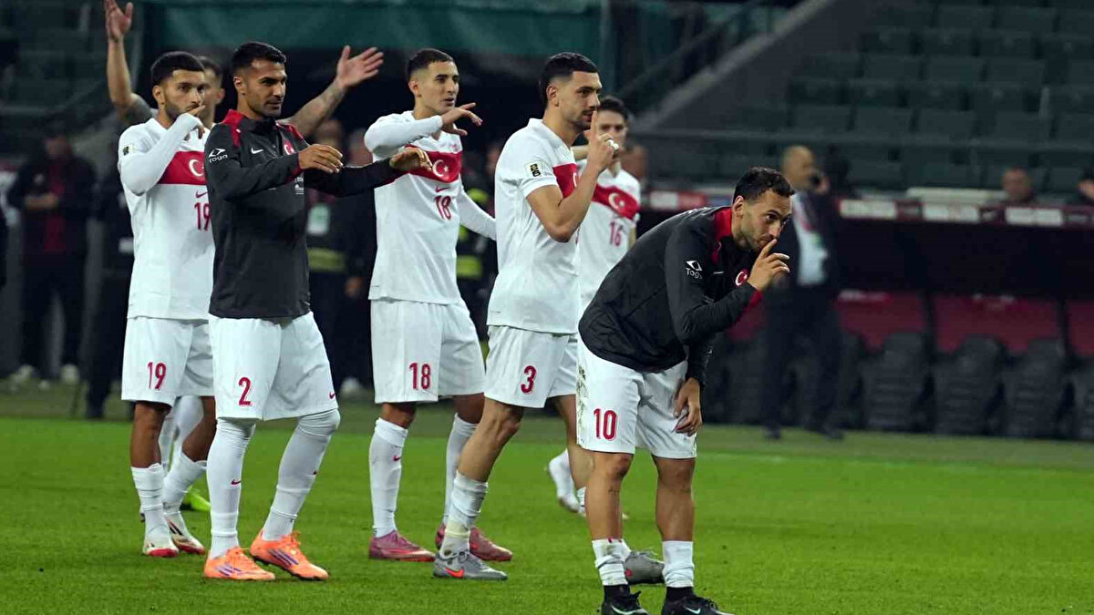 PLAY-OFF’TAKİ MUHTEMEL RAKİPLERİMİZ BELLİ OLDU<br><br>Türkiye, Dünya Kupası’na katılmak için play-off oynadığı taktirde karşısına gelebilecek muhtemel rakipler de belli oldu. <br>